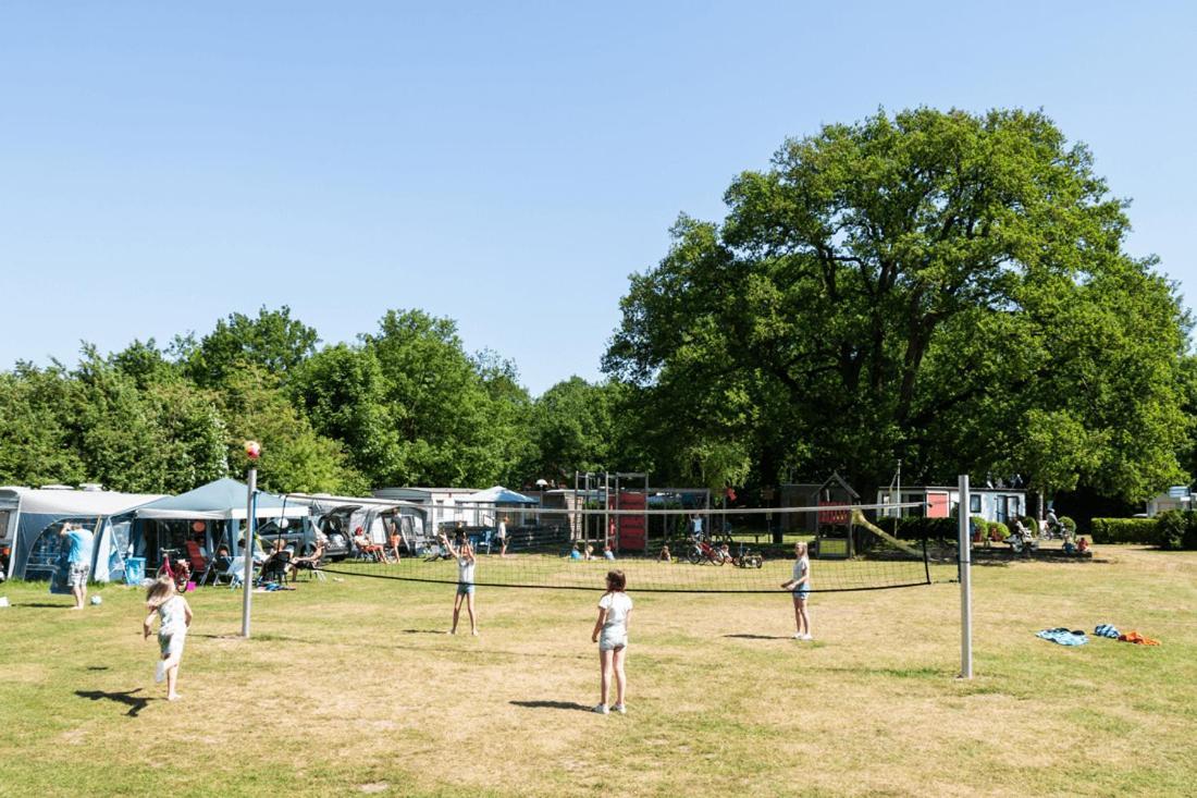 Chalet 'T Rijsterbos Op Camping Met Zwembad! Villa Ngoại thất bức ảnh